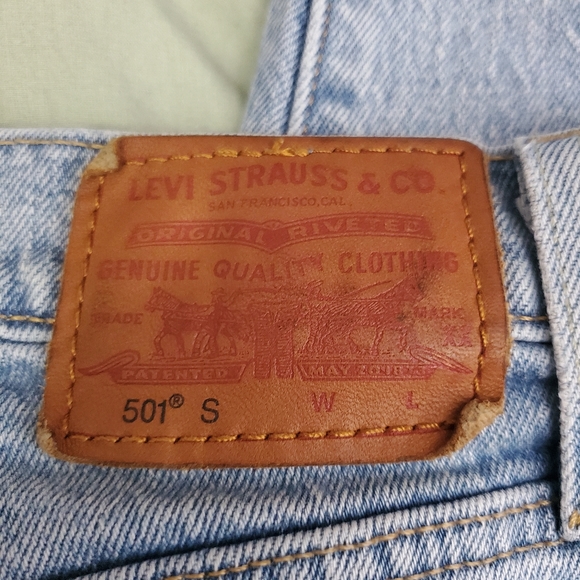 Levi's 501s Skinny - Picture 3 of 7